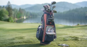 Modern aesthetic women's golf bag showing the accessible location of the integrated cooler pocket.